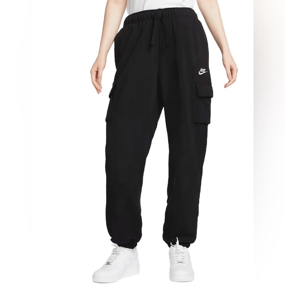 Nike Baggy Cargo Pocket Sweats